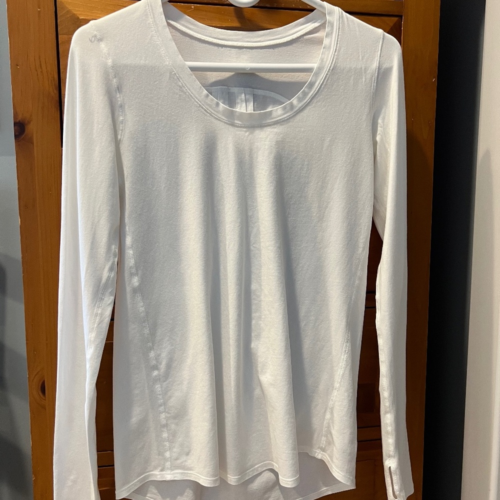 Lululemon t-shirt, like new